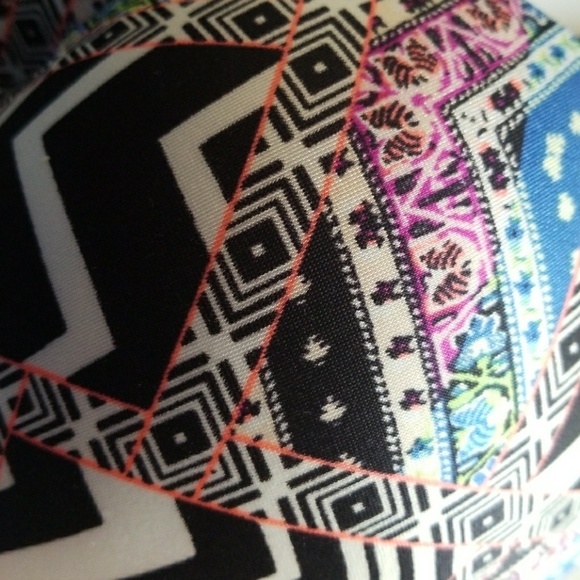 Multicolored bra - Picture 2 of 5